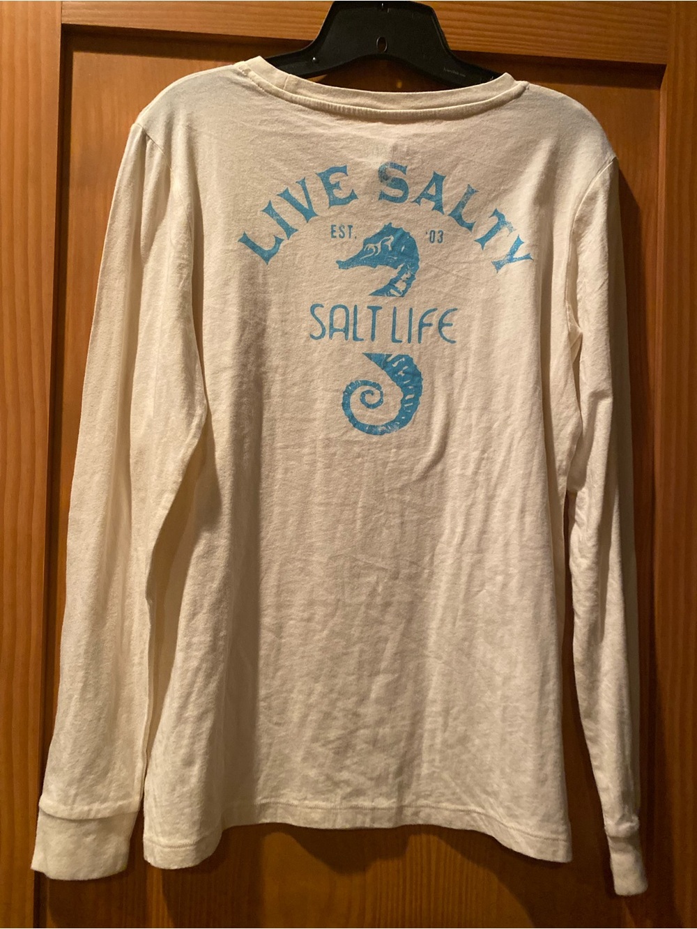 Salt Life Women’s Cream/Turquoise Scoop Neck Live Salty SeahorseL/ S Shirt NWT S